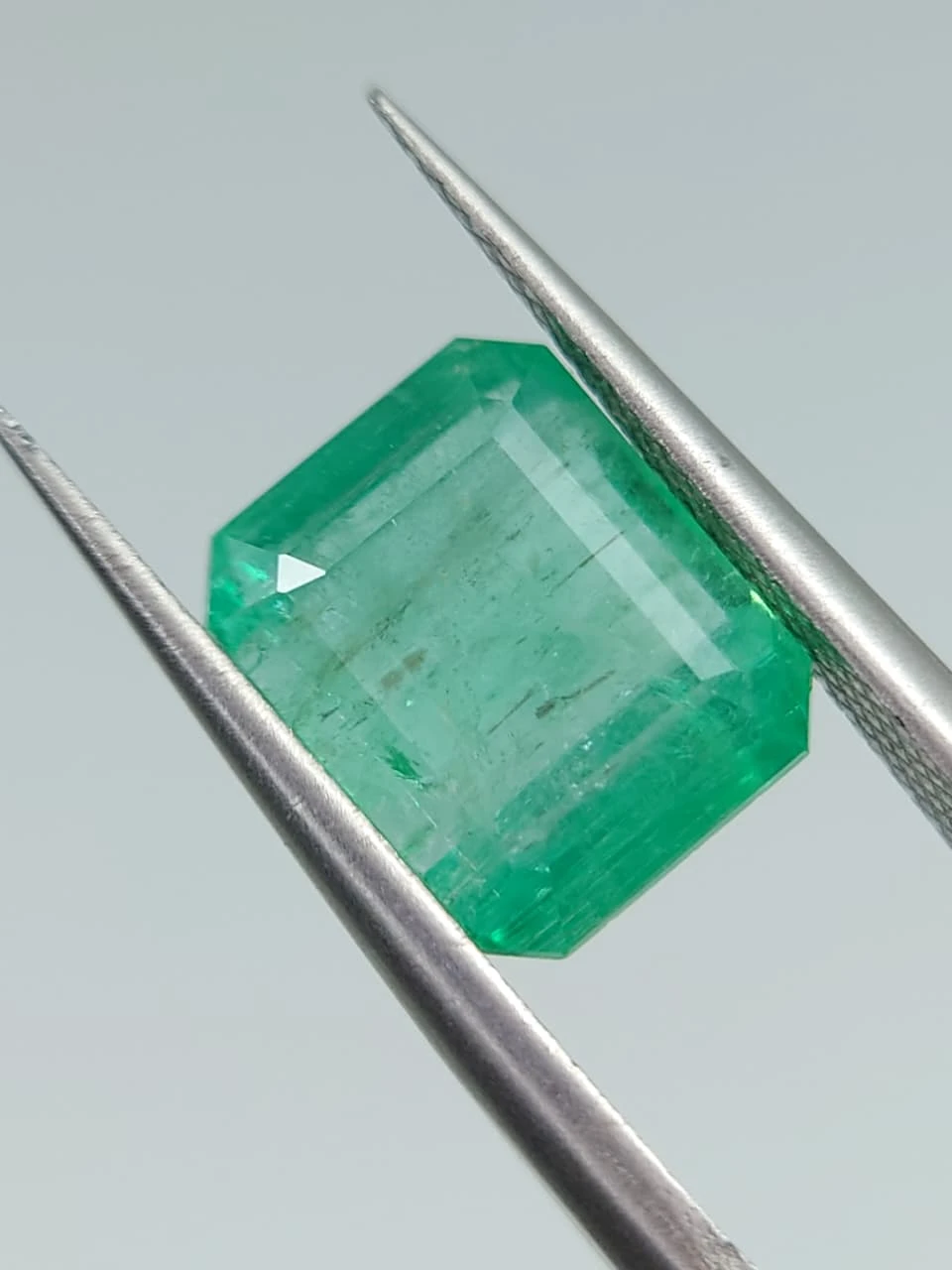 3.57ct Natural Untreated Emerald from Afghanistan — view 3